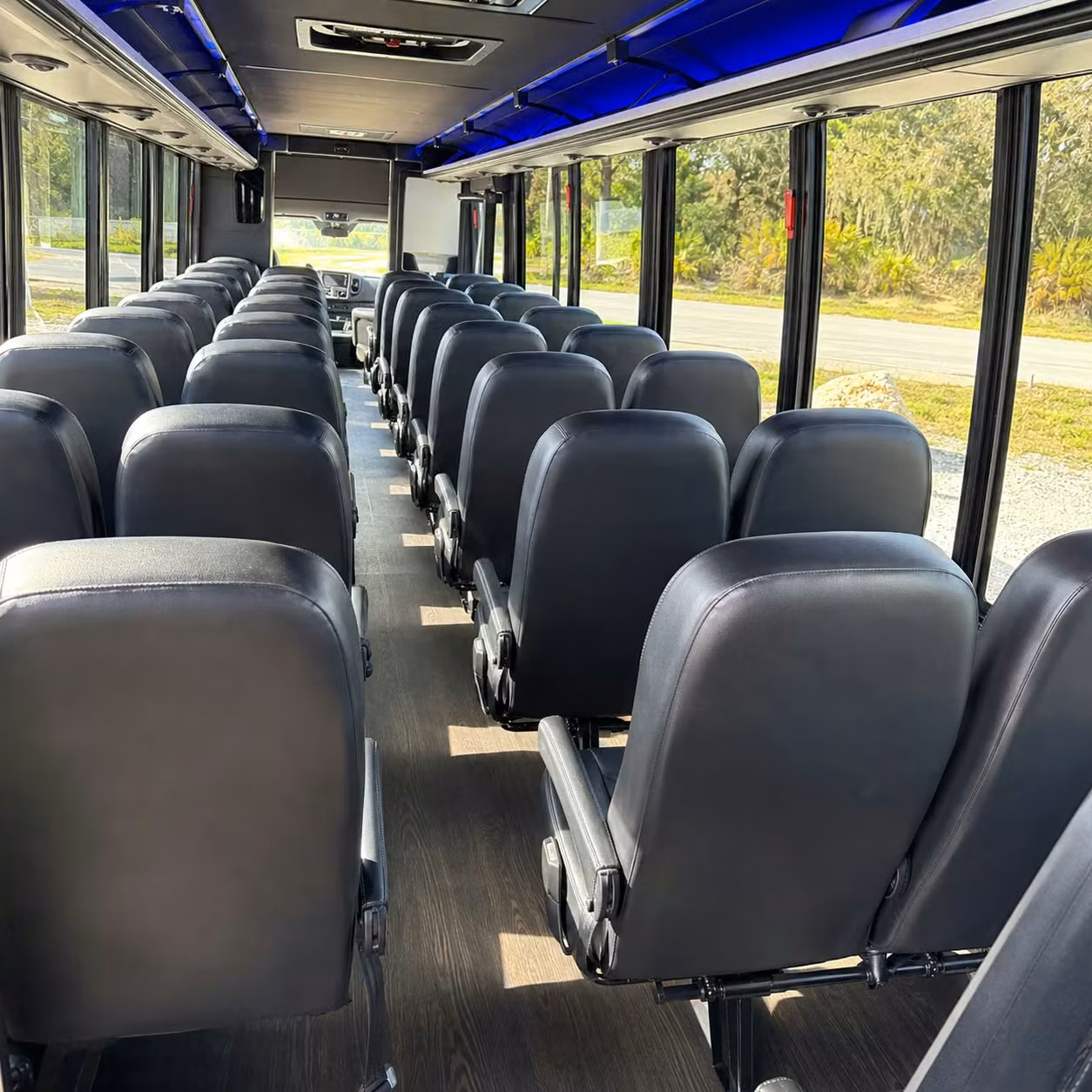 stamford 18 passenger minibus rental