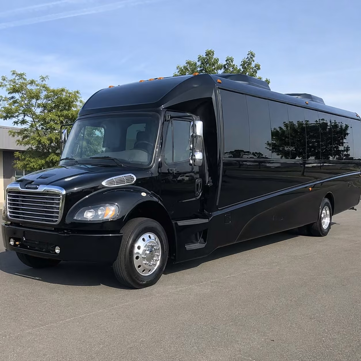 stamford 30 passenger minibus rental