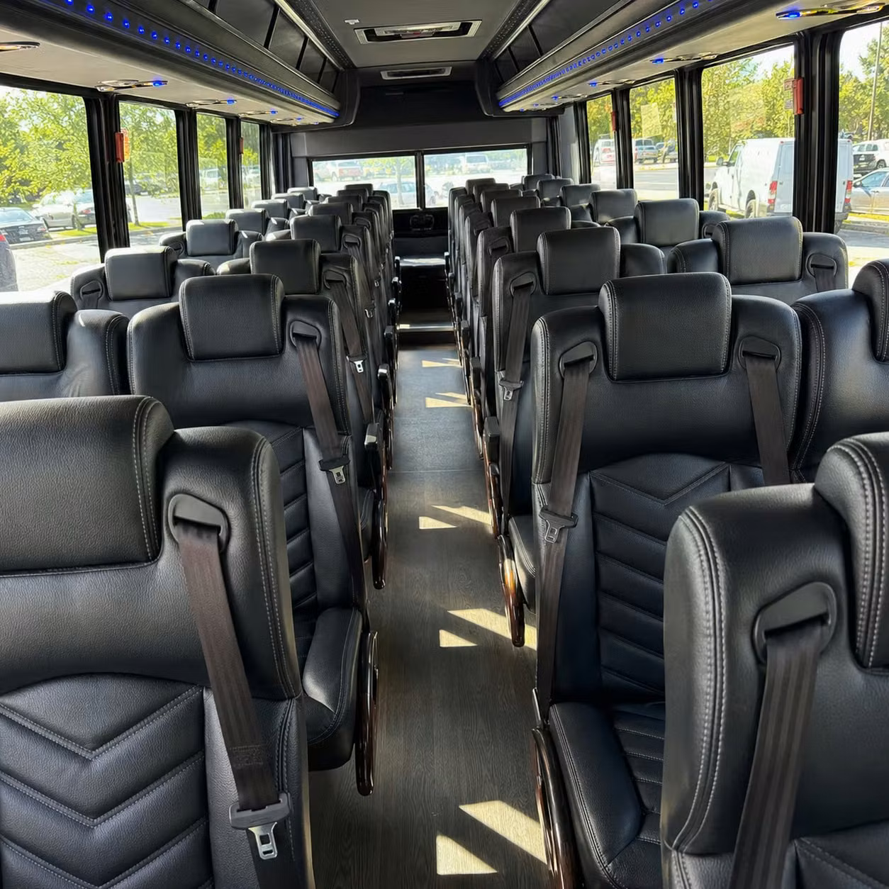 stamford 35 passenger minibus rental